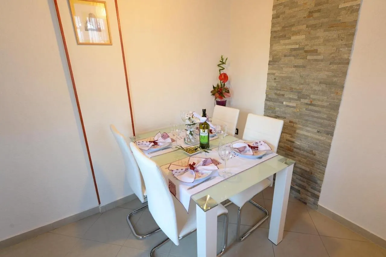 Apartments Ana Vodnjan 4*,  Croatia