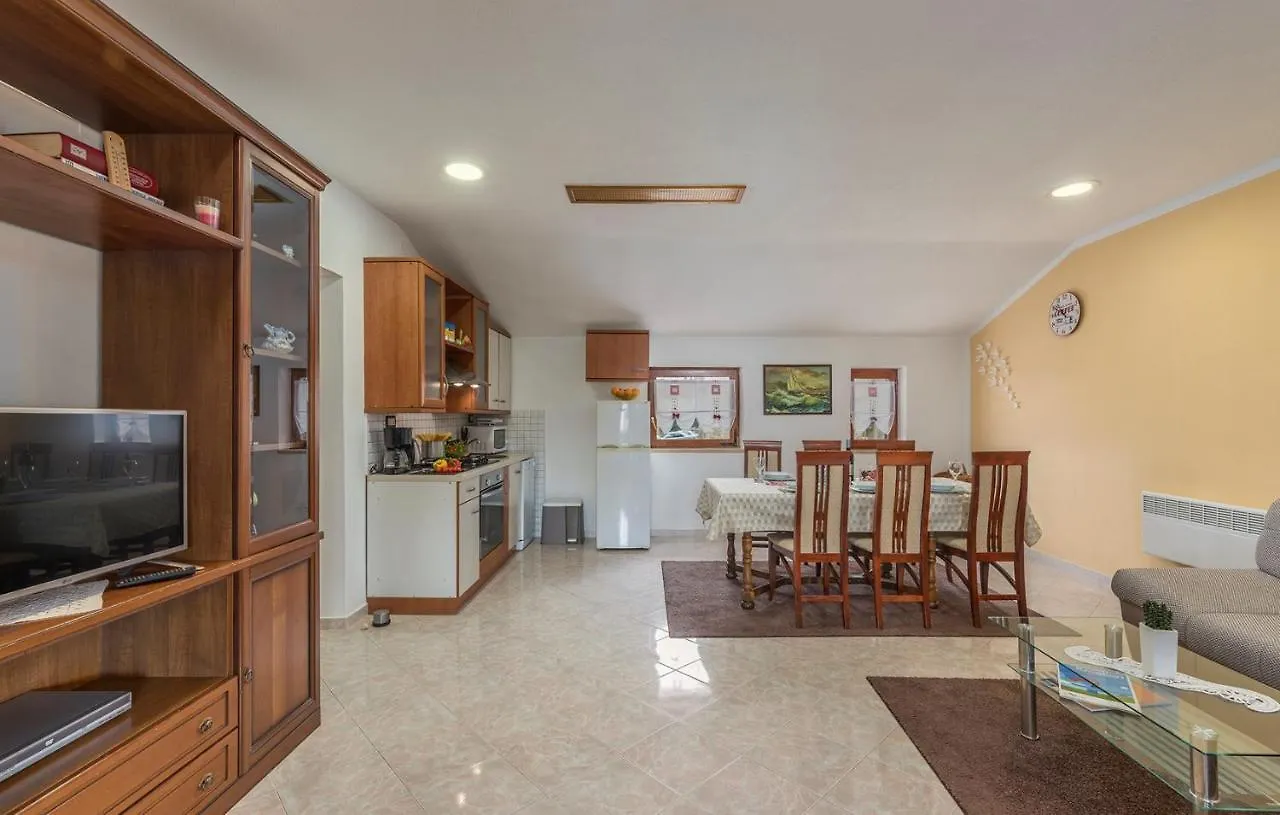 Apartments Ana Vodnjan Guest house